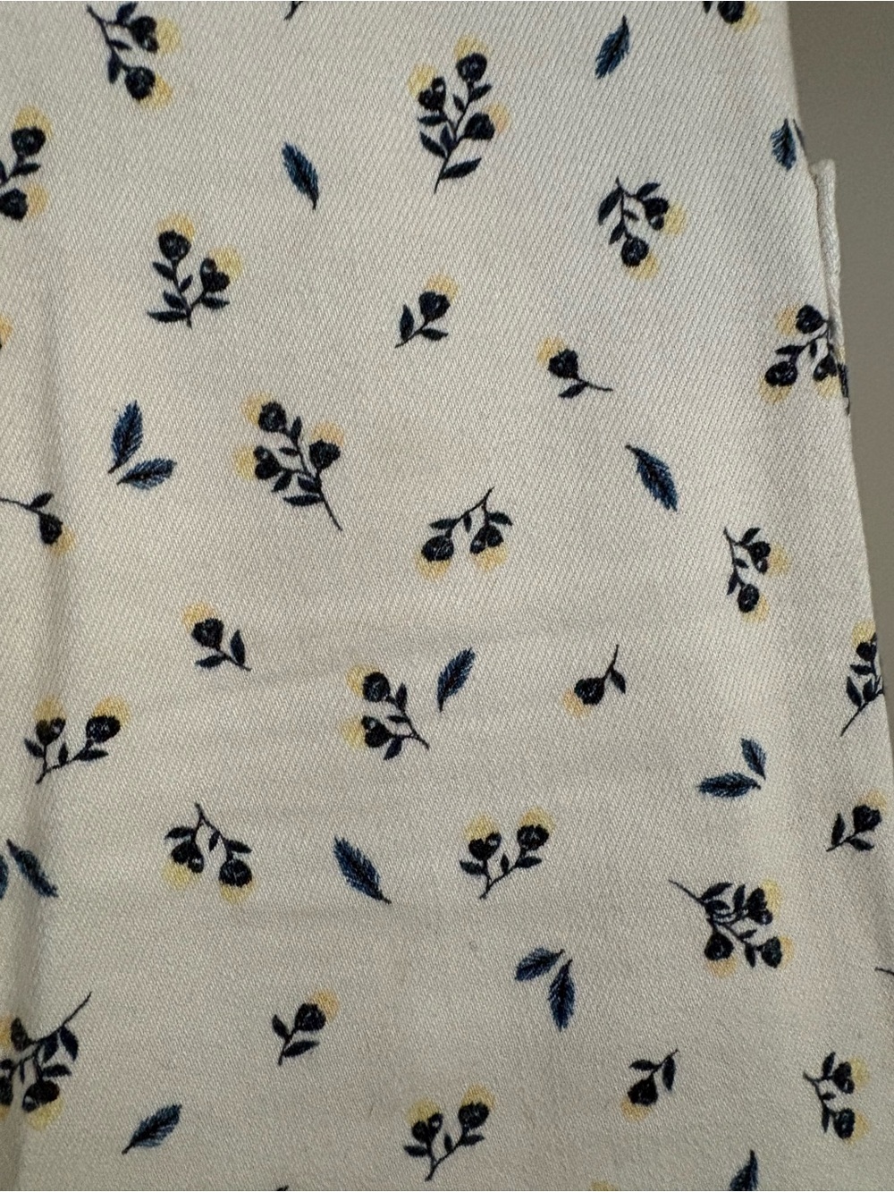 Zara Cream Floral Wide-Leg Jeans with Navy & Yellow Print Size 2 - Picture 6 of 7